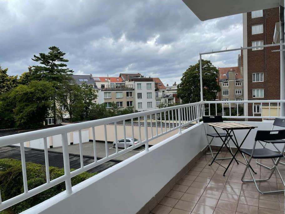 Spacious Apartment Next To Parc Du Cinquantenaire Брюксел Екстериор снимка
